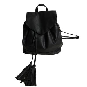 🤯 2/$15 Atmosphere Black Bucket Bag